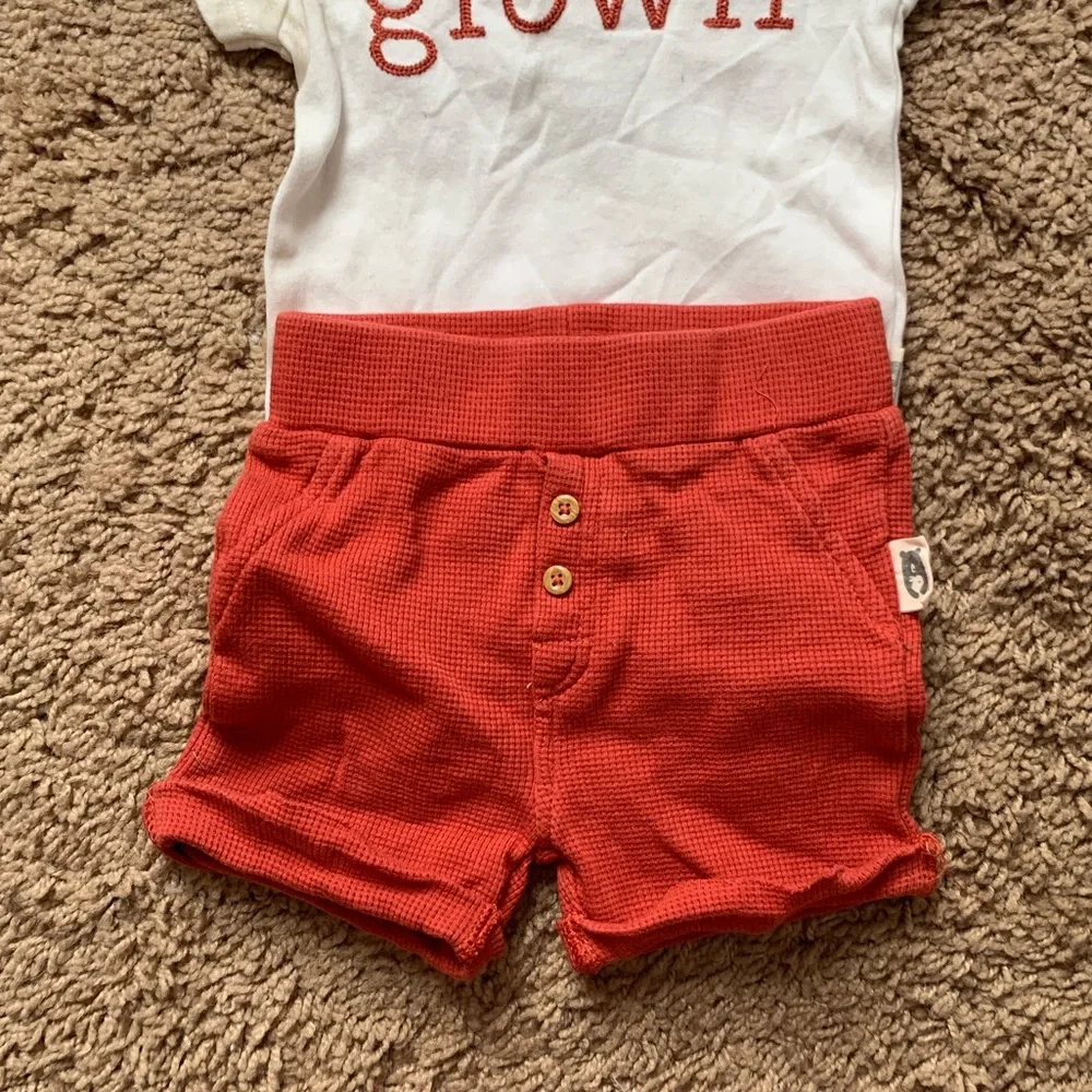Rabbit & Bear Locally Grown Baby Onesie Shorts Matching Set - Picture 2 of 5
